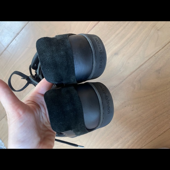 Authentic Louis vuitton man shoes - Picture 5 of 7